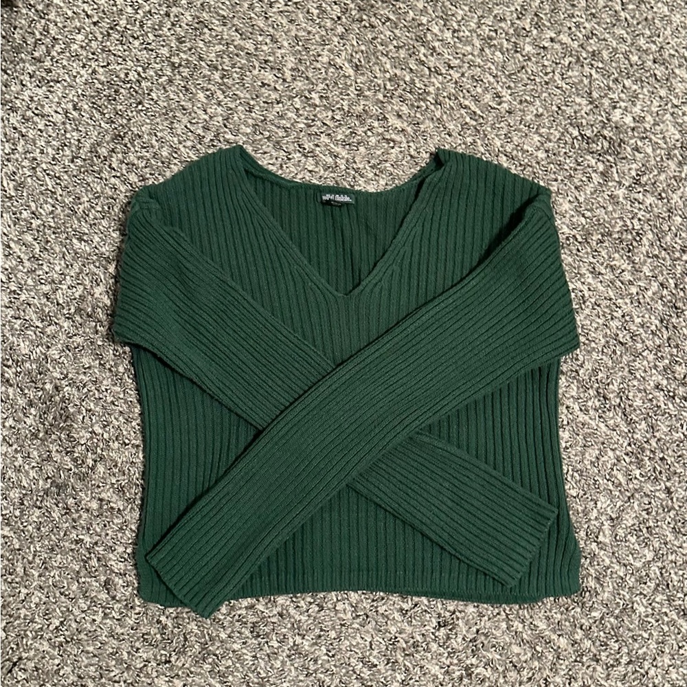 Cropped Ribbed V-Neck Sweater